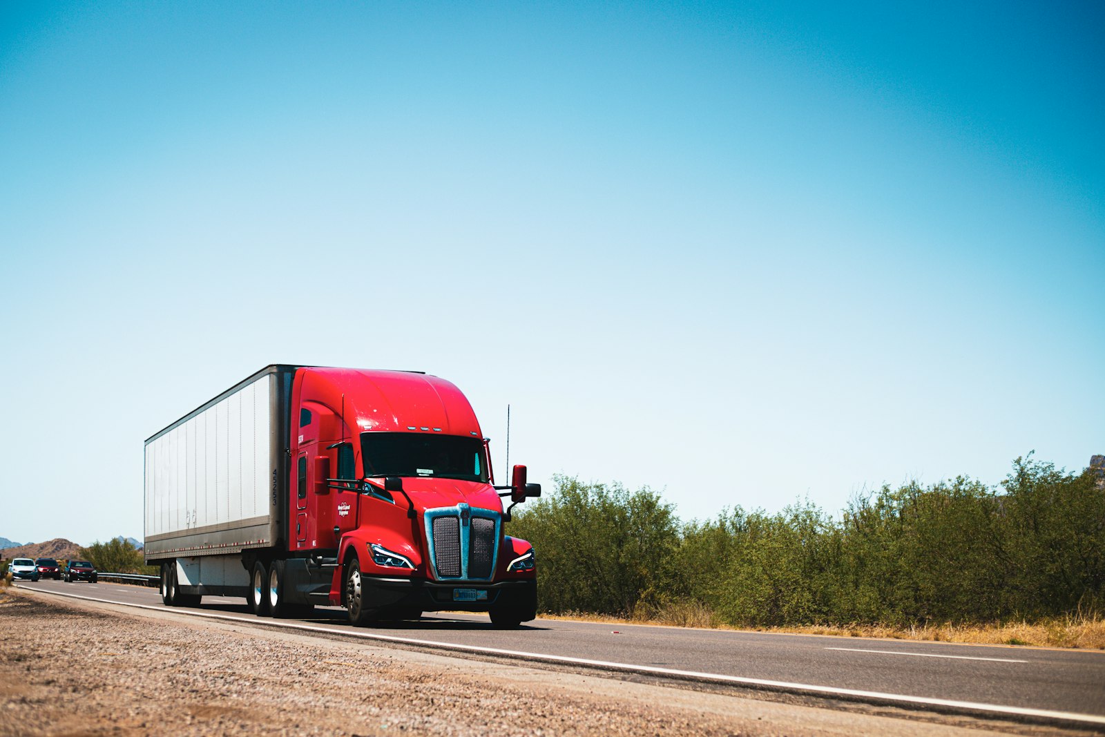 Semi truck pulling a dry van trailer